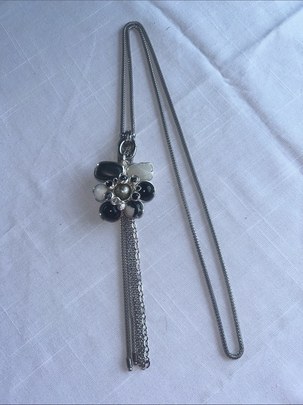 Silver Tone Black & Glass Stone White/Black Floral Pendant Necklace